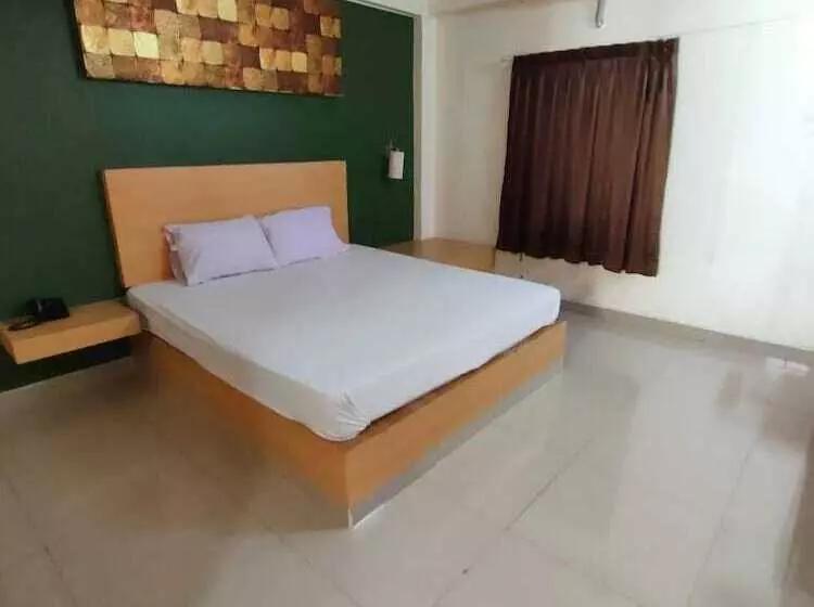 Sabai Hotel Lopburi