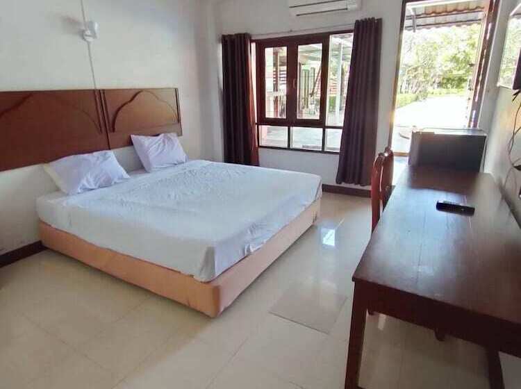 Sabai Hotel Lopburi