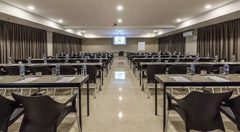 Springbok Inn By Country Hotels