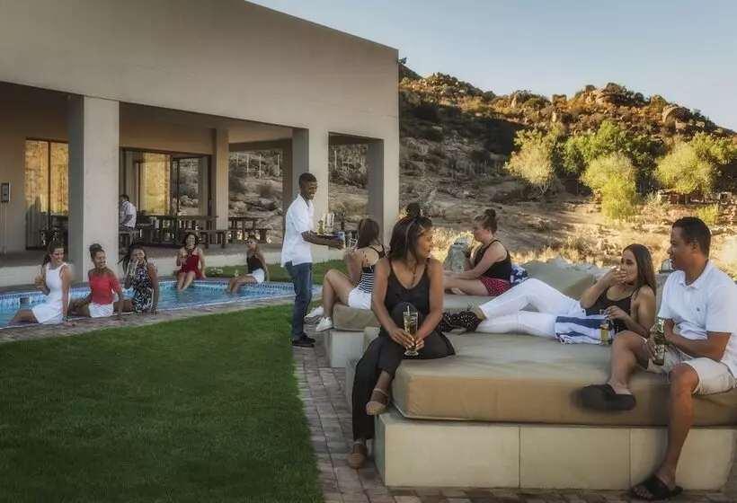 Springbok Inn By Country Hotels