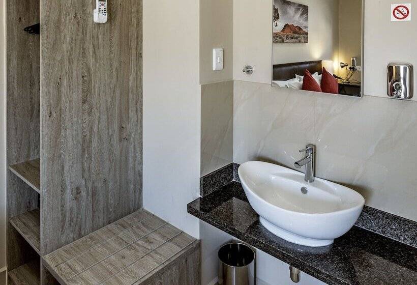 Springbok Inn By Country Hotels