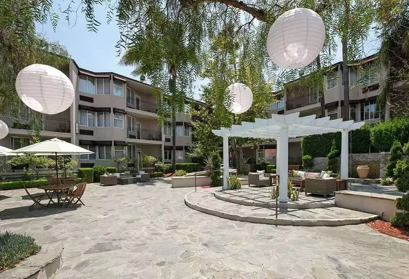 Belamar Hotel Manhattan Beach, Tapestry Collection By Hilton