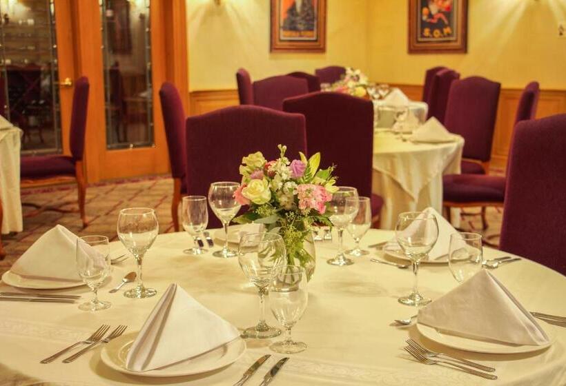 בית מלון כפרי Carlton