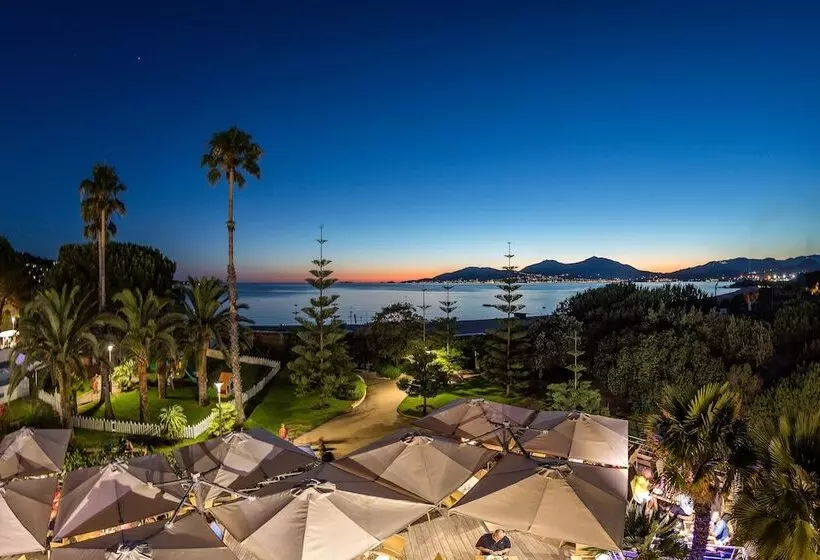 酒店 Club Marina Viva