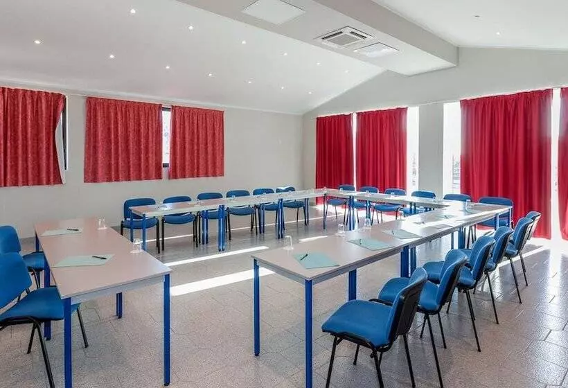 酒店 Club Marina Viva