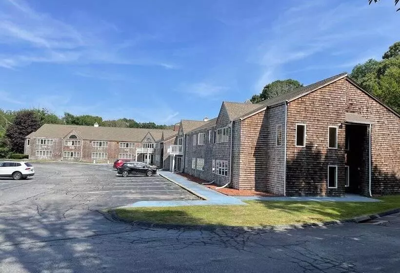 호텔 Gold Star Inn & Suites