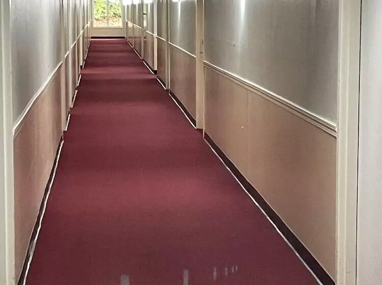 호텔 Gold Star Inn & Suites