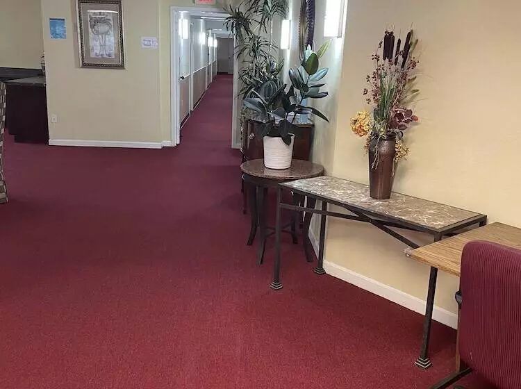 호텔 Gold Star Inn & Suites