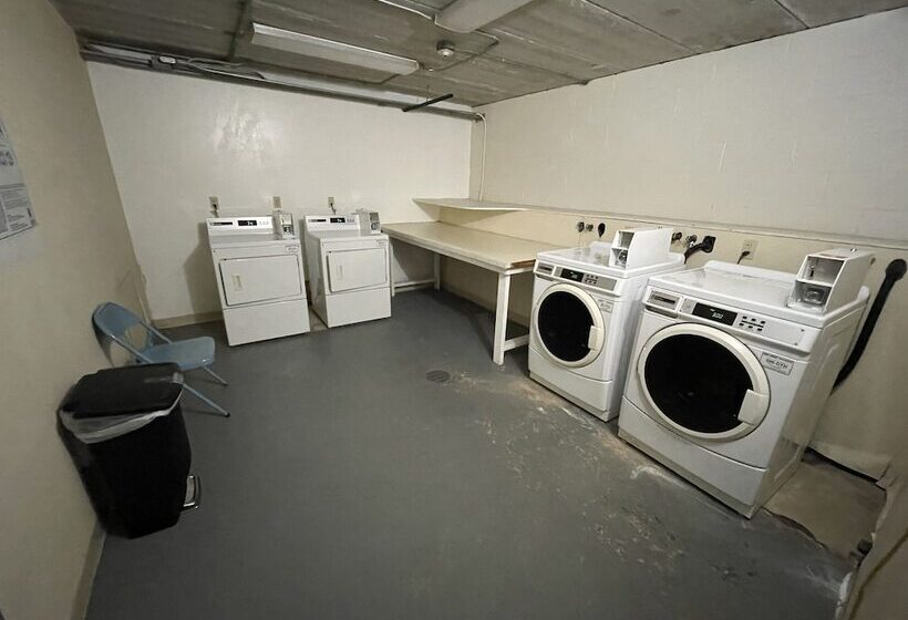 Szálloda Gold Star Inn & Suites