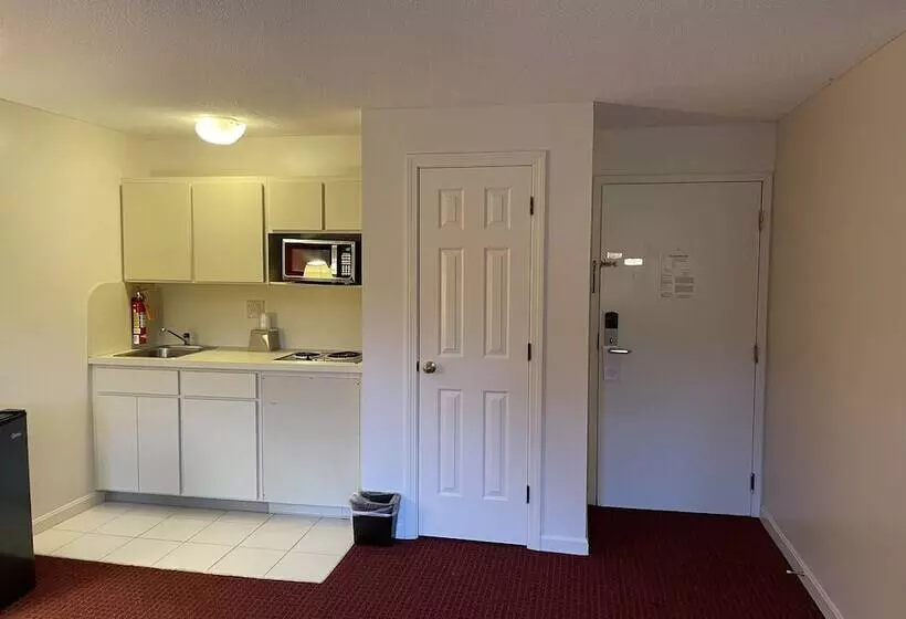 호텔 Gold Star Inn & Suites