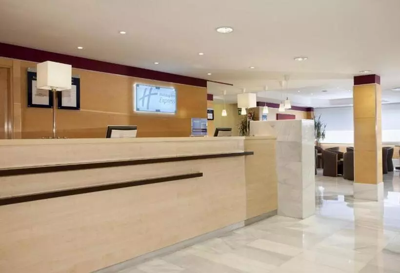 Отель Holiday Inn Express Alcobendas, An Ihg