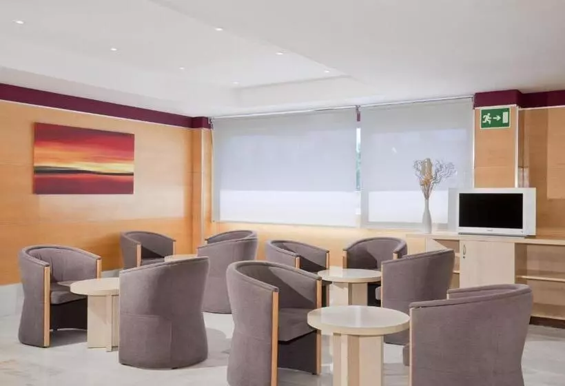 Отель Holiday Inn Express Alcobendas, An Ihg