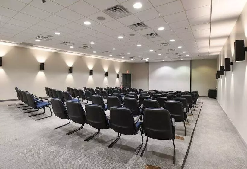 ホテル Holiday Inn Fredericksburg   Conference Center, An Ihg