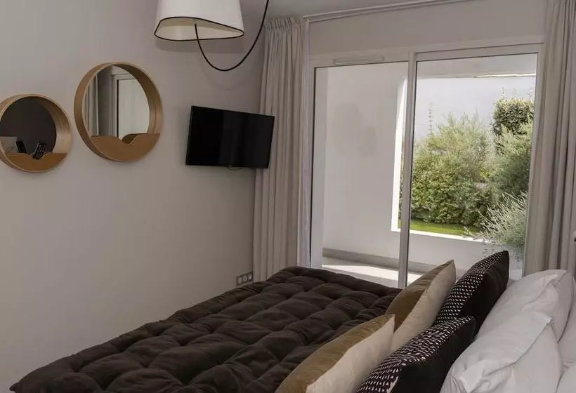 Отель Hr Hôtel & Spa Marin