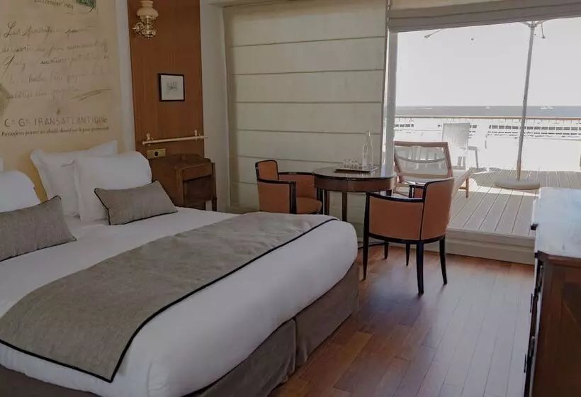 Отель Hr Hôtel & Spa Marin