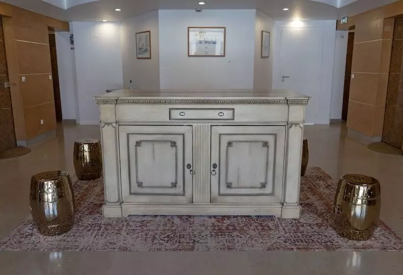 Отель Hr Hôtel & Spa Marin