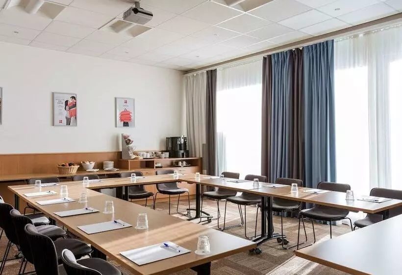 ホテル Ibis Winterthur City