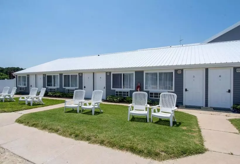 Отель Lowes Wharf Marina Inn