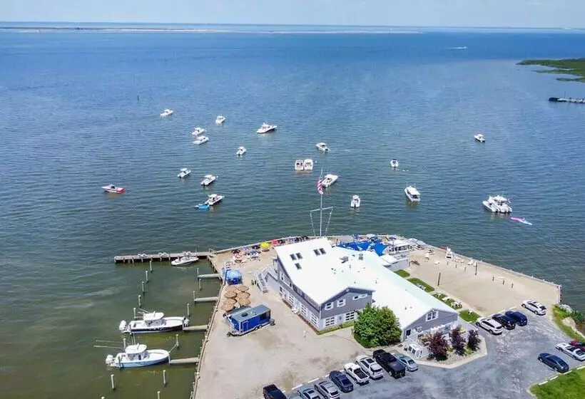 Отель Lowes Wharf Marina Inn