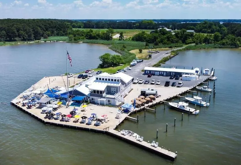 Отель Lowes Wharf Marina Inn