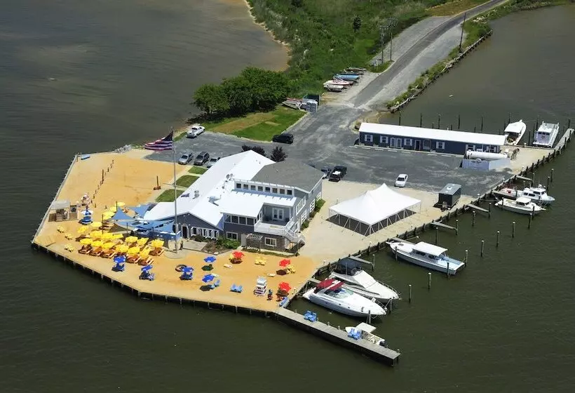 ホテル Lowes Wharf Marina Inn
