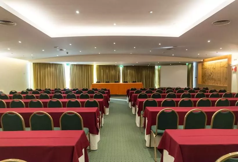 هتل Lusitania Congress & Spa