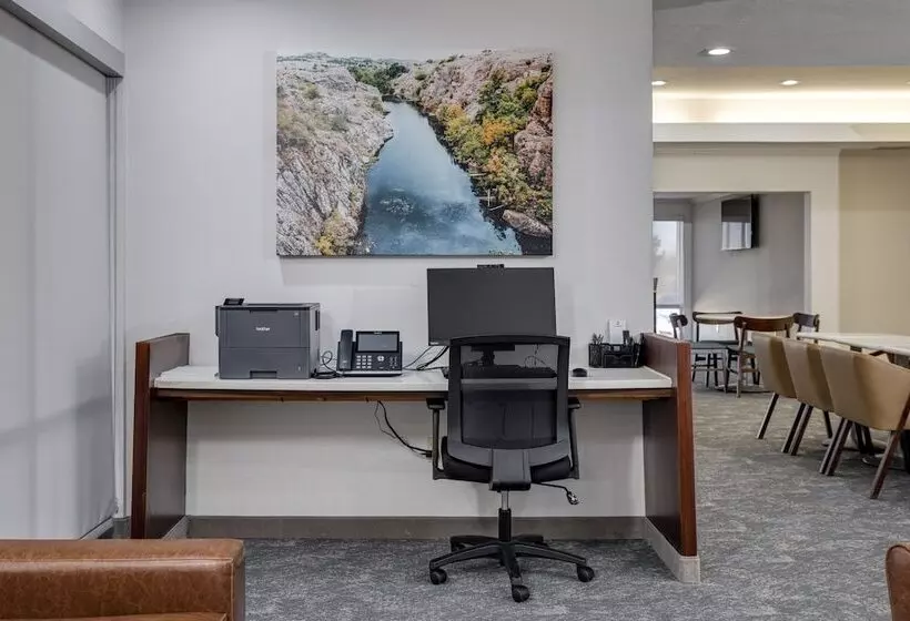 Отель Mysuites Lawton