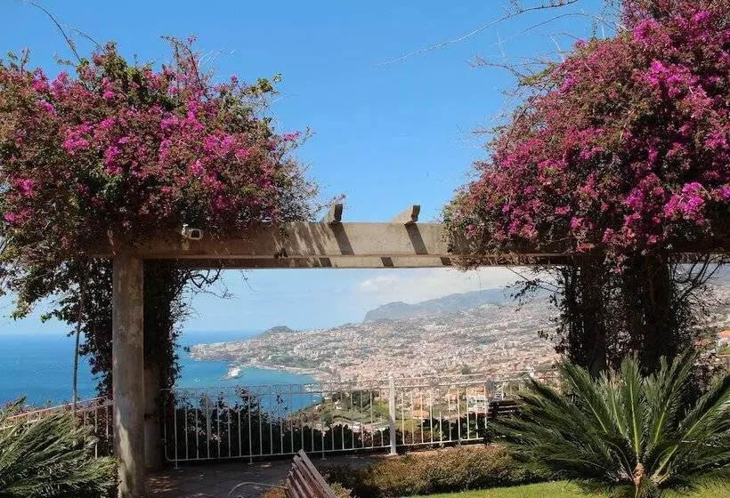 ホテル Ocean Gardens