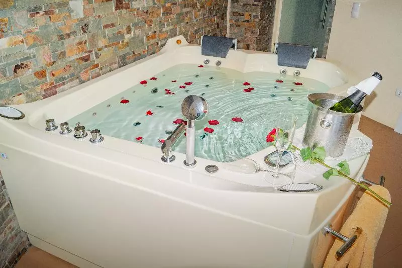 בית מלון כפרי Orca Praia