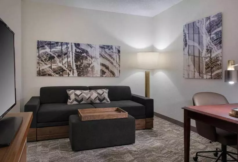 בית מלון כפרי Springhill Suites Danbury