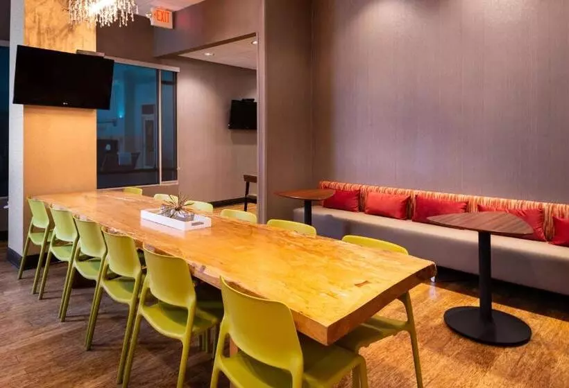 هتل Springhill Suites By Marriott Pittsburgh North Shore