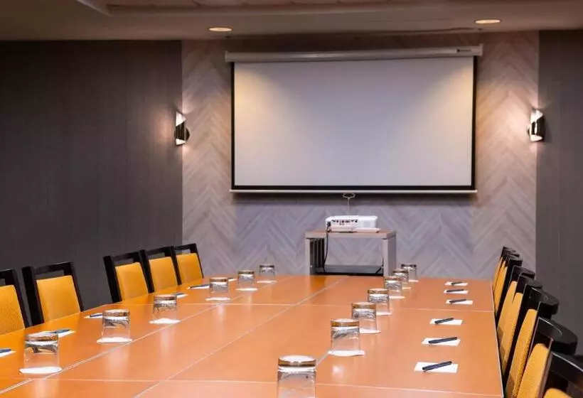 هتل Springhill Suites By Marriott Pittsburgh North Shore