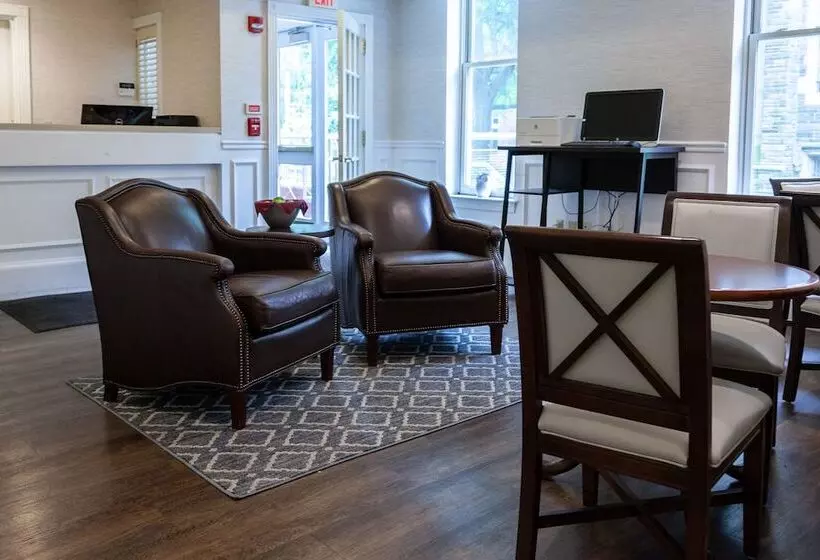 Отель The Conwell Inn