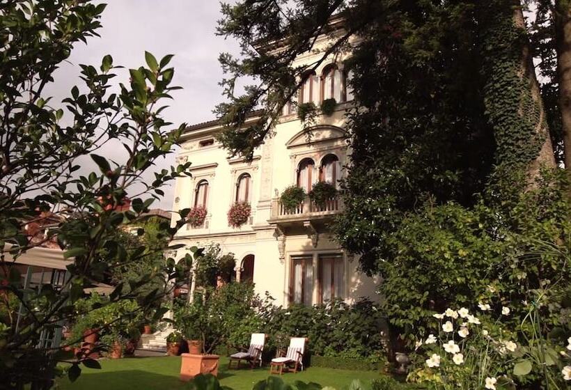 فندق Villa Abbazia Relais & Chateaux