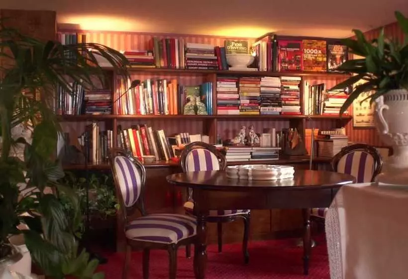 Отель Villa Abbazia Relais & Chateaux