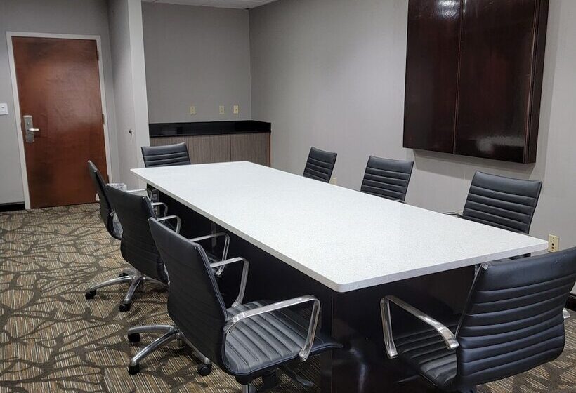 فندق Wingate By Wyndham Greenville Airport