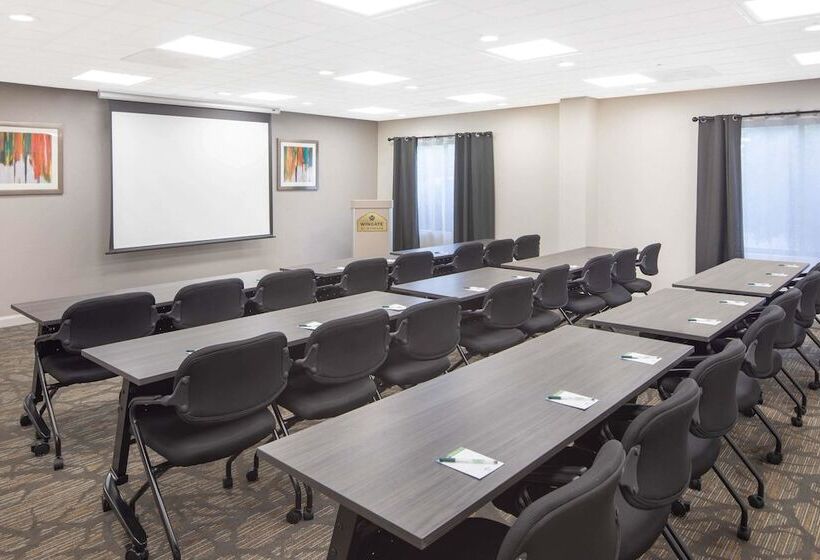 فندق Wingate By Wyndham Greenville Airport