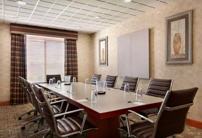 Отель Wingate By Wyndham Parkersburg Vienna