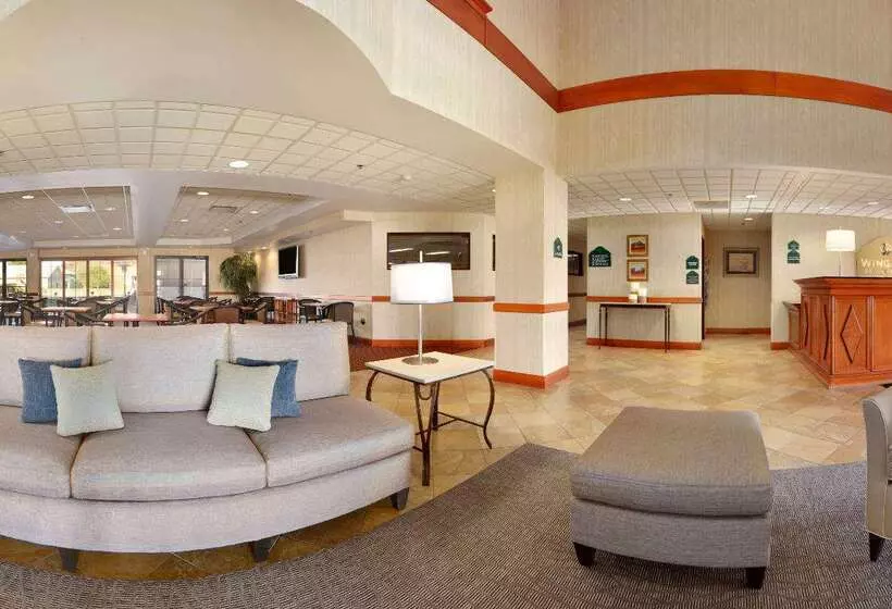 Отель Wingate By Wyndham Parkersburg Vienna