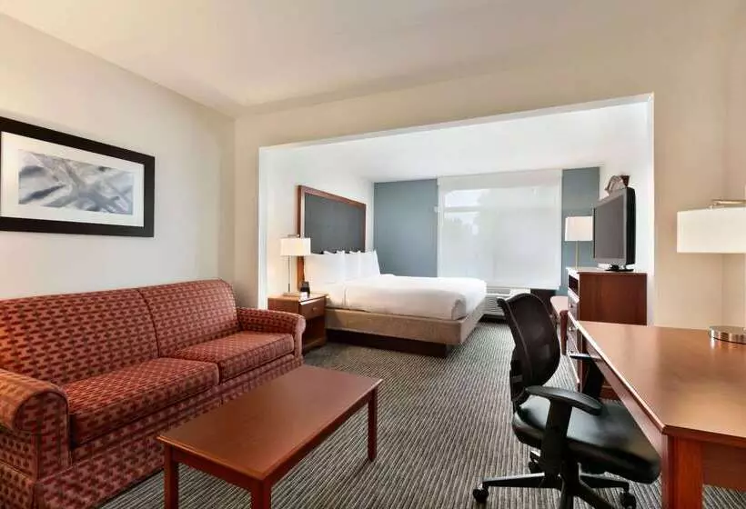 Отель Wingate By Wyndham Parkersburg Vienna