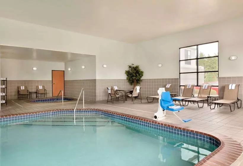 Отель Wingate By Wyndham Parkersburg Vienna