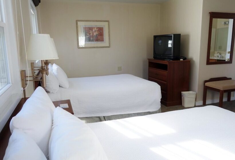 Monument Mountain Motel