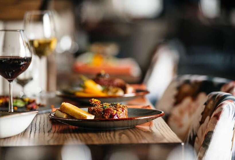 The Terrace Hotel Lakeland, Tapestry Collection By Hilton