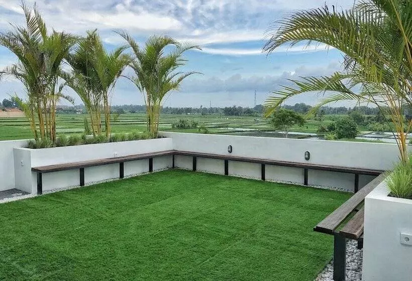 ユースホステル Swell Hotel, Pool Bar & Restaurant