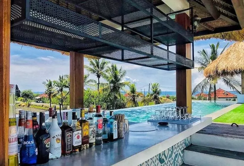 ユースホステル Swell Hotel, Pool Bar & Restaurant