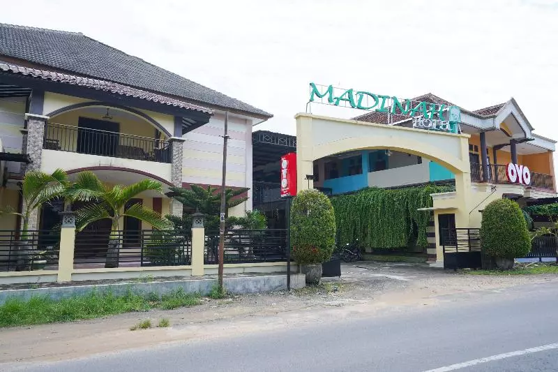 Hotelli Oyo 2715  Madinah Syariah