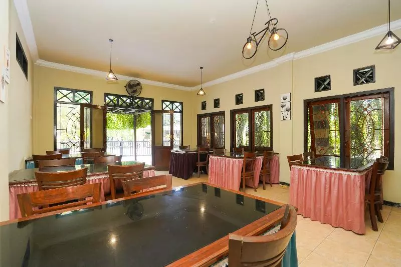 Hotelli Oyo 2715  Madinah Syariah