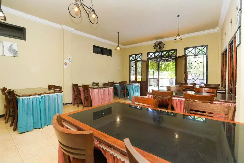 Hotelli Oyo 2715  Madinah Syariah