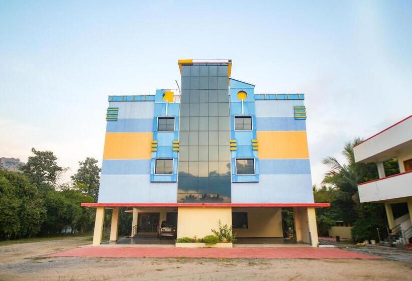 Hotel Oyo 65953  Shashva Park