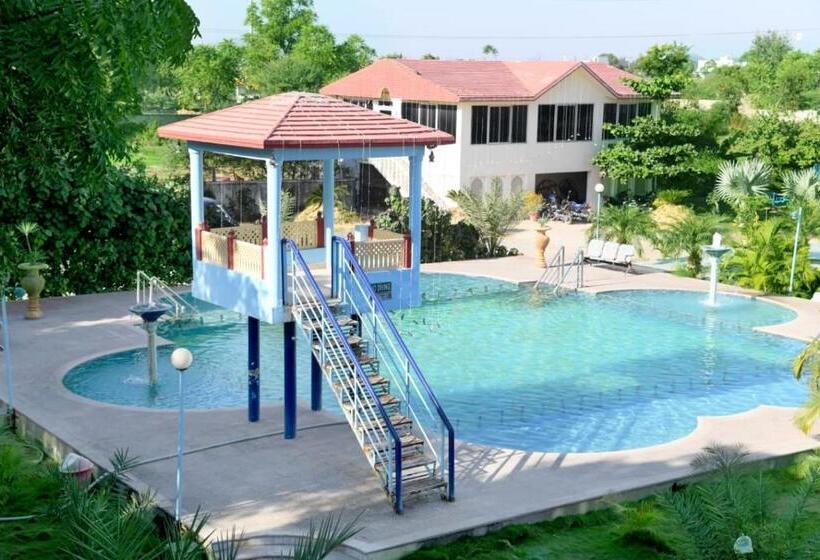 בית מלון כפרי Rani Bagh Resort
